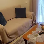 Panos House - Warm And Cozy Retreat Appartement Tríkala