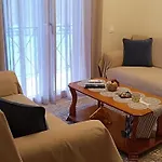 Panos House - Warm And Cozy Retreat Appartement Tríkala