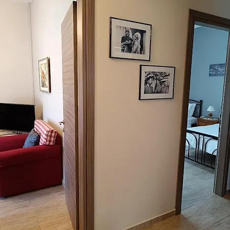 Panos House - Warm And Cozy Retreat * Трикала