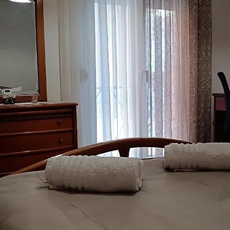 Panos House - Warm And Cozy Retreat Apartment